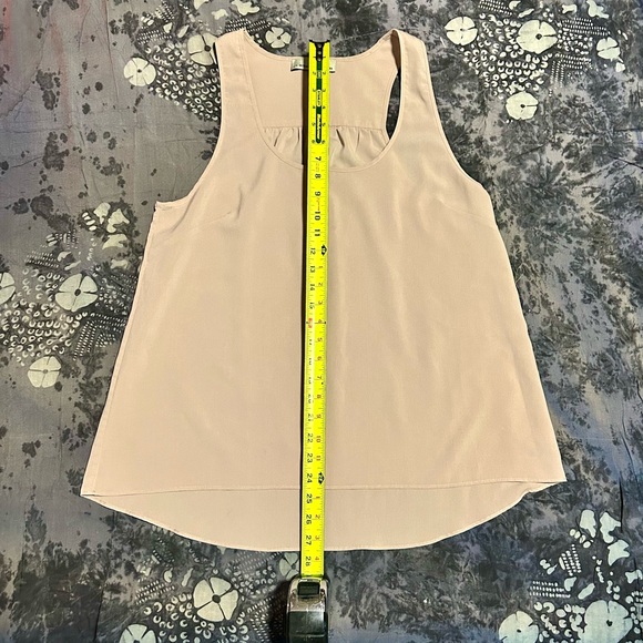 3 for $20 Loose fit, Flowy tank, scoop neckline, peachy beige colour, size L - Picture 4 of 7